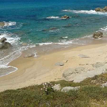 Domus De Janas Semesterbostad